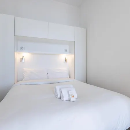 Апартаменты 2 Chambres-balcon-vue Mer-felix Faure A2b231 Канны